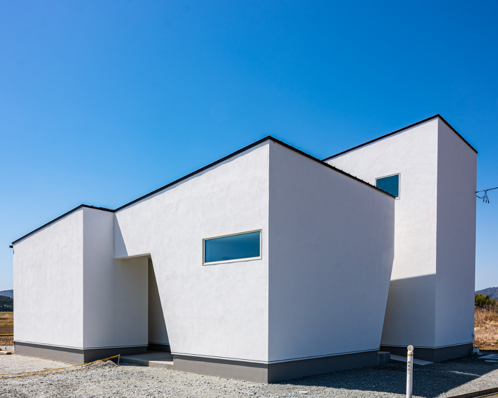 平屋と二階建ての外観